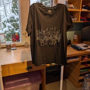 #702 Plus DKNY T Shirt